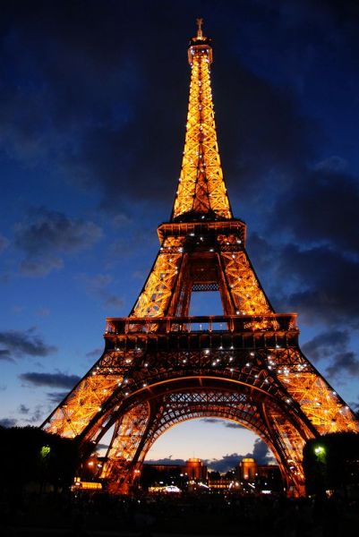爱上巴黎的夜