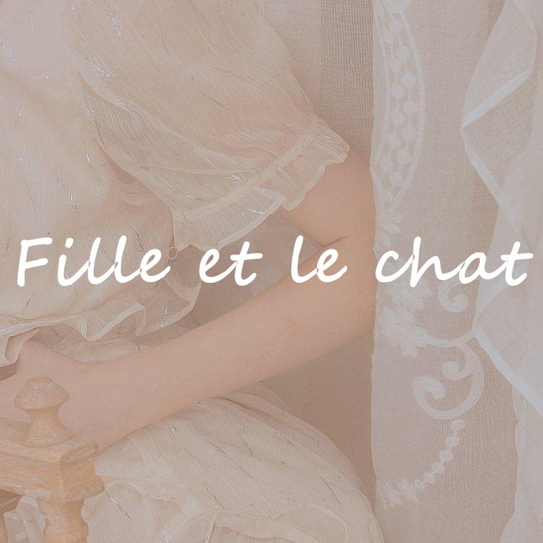 Fille et le chat